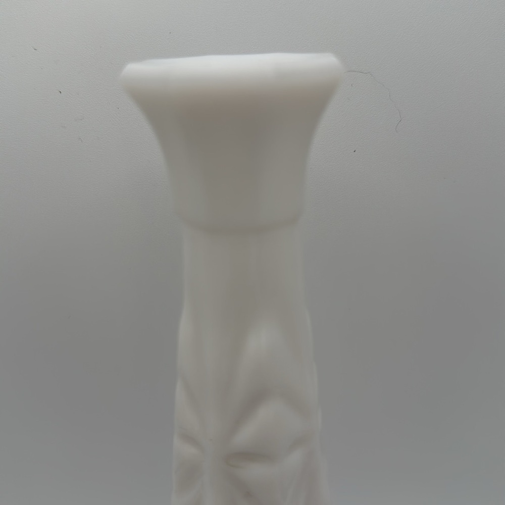Vintage Milk Glass Bud Vase - Picture 3 of 5